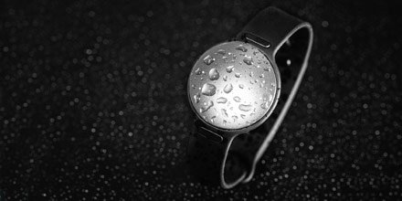 speedo's tweet photo. Tech site, @wareable, reviews new Speedo @Misfit Shine 2. Watch the video https://t.co/tJLy7SOPEA #WinningElements #Triathlon https://t.co/9E5Y7Ykagj