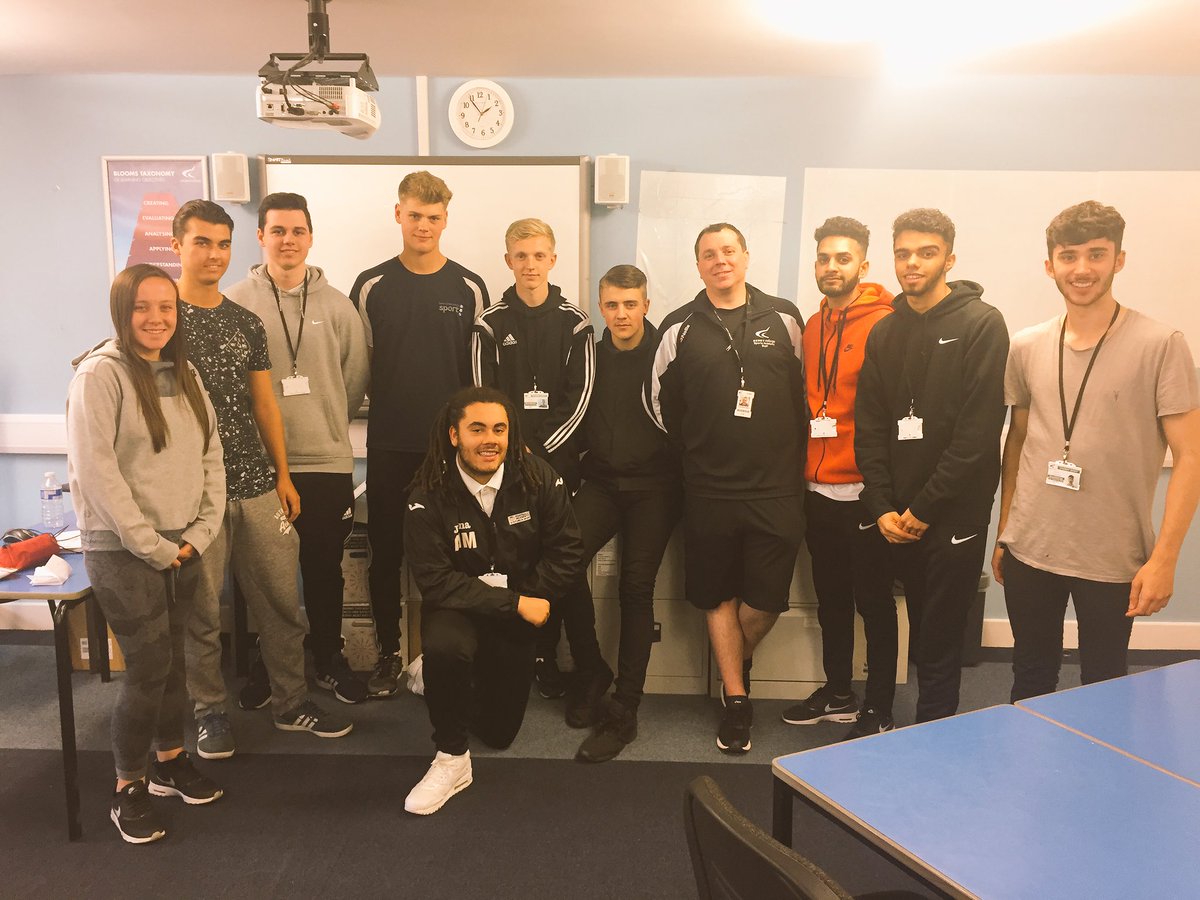 derbycollege's tweet photo. Team #dc_vikelas 2016! Level 3 Sports Coaching ! #doabit #toptutor #education #sport #keepitreal https://t.co/vlxeNTmdhP