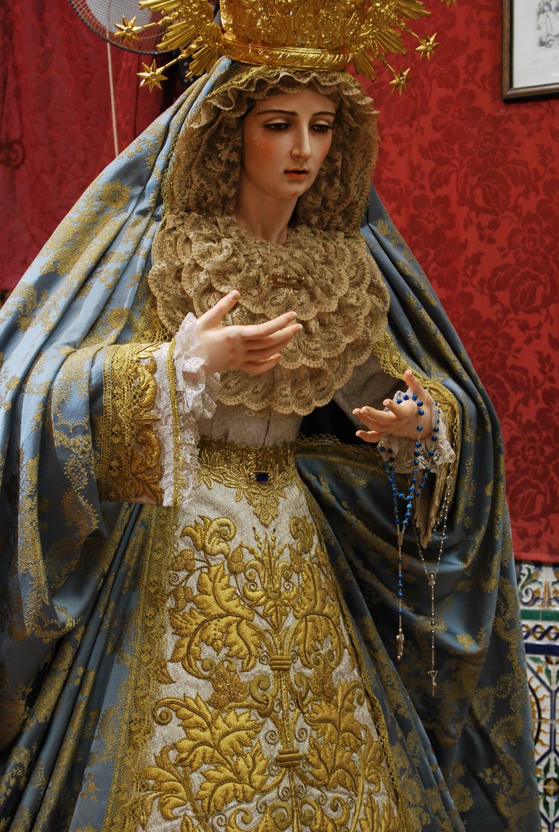 Hace ya un año de tu Presentación en Sevilla....