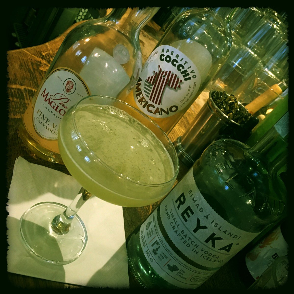 TreacleEdin's tweet photo. Pretending it's not turning miserable outside as we enjoy a Young Americans. #Reyka #Cocchi #Calvados #PereMagloire #SmashedApple 🍏🍸💪 https://t.co/oL0q7Ye07x