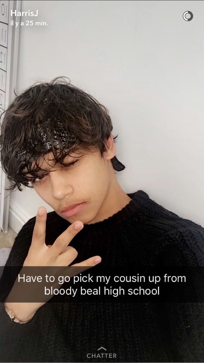 HarrisJSource's tweet photo. #PHOTO " Have to go pick my cousin up from bloody beal high school " | @HarrisJOfficial via Snapchat https://t.co/7w2YL6UyGJ