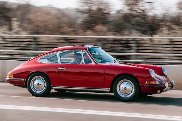 Ignition_Live's tweet photo. Come take a ride in one of the rarest air-cooled #Porsche 911s ever made: https://t.co/YF95jMtcat #911L https://t.co/W6AL4k8y9Y