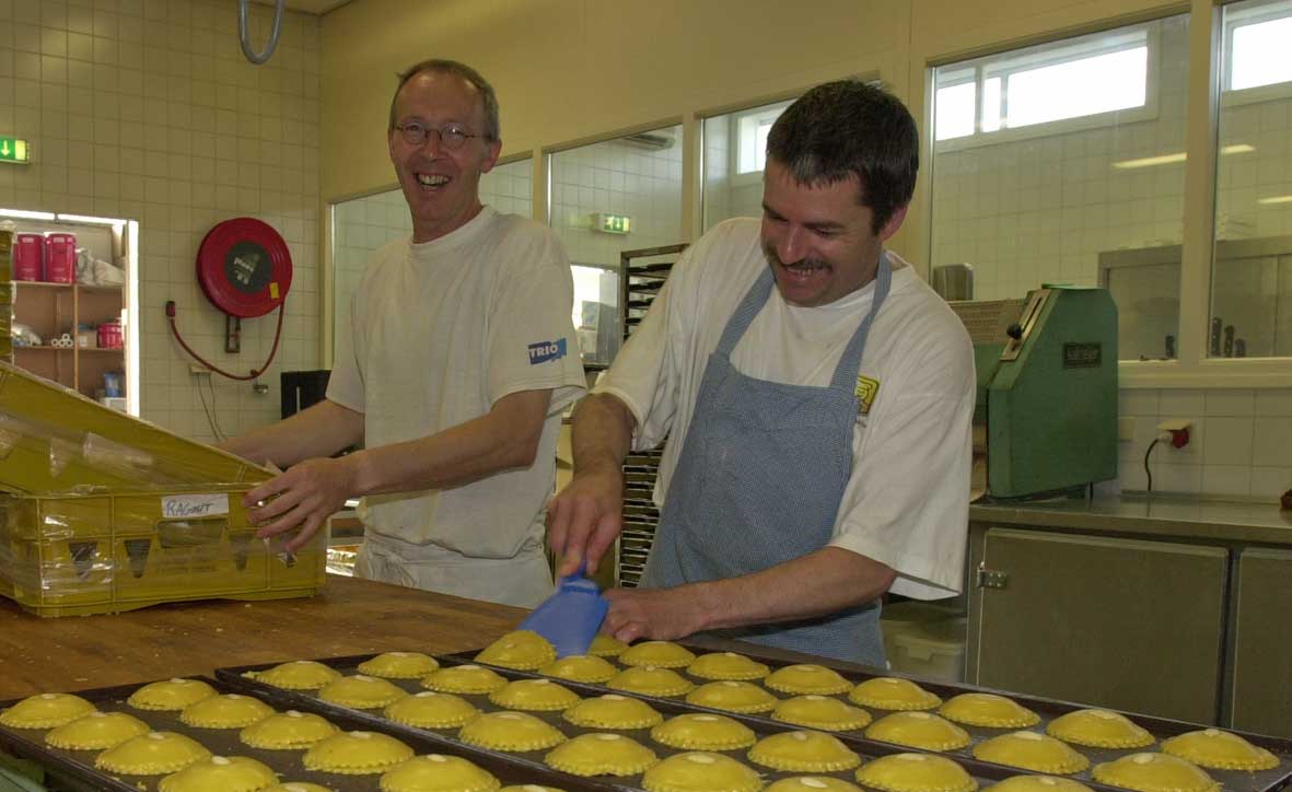 Ben je op zoek naar een nieuwe uitdaging, ben je #bakker of #kok en bereid tot omscholing? bakkertimmer.nl/nieuws/bakkers… #werk #vacature #gezocht