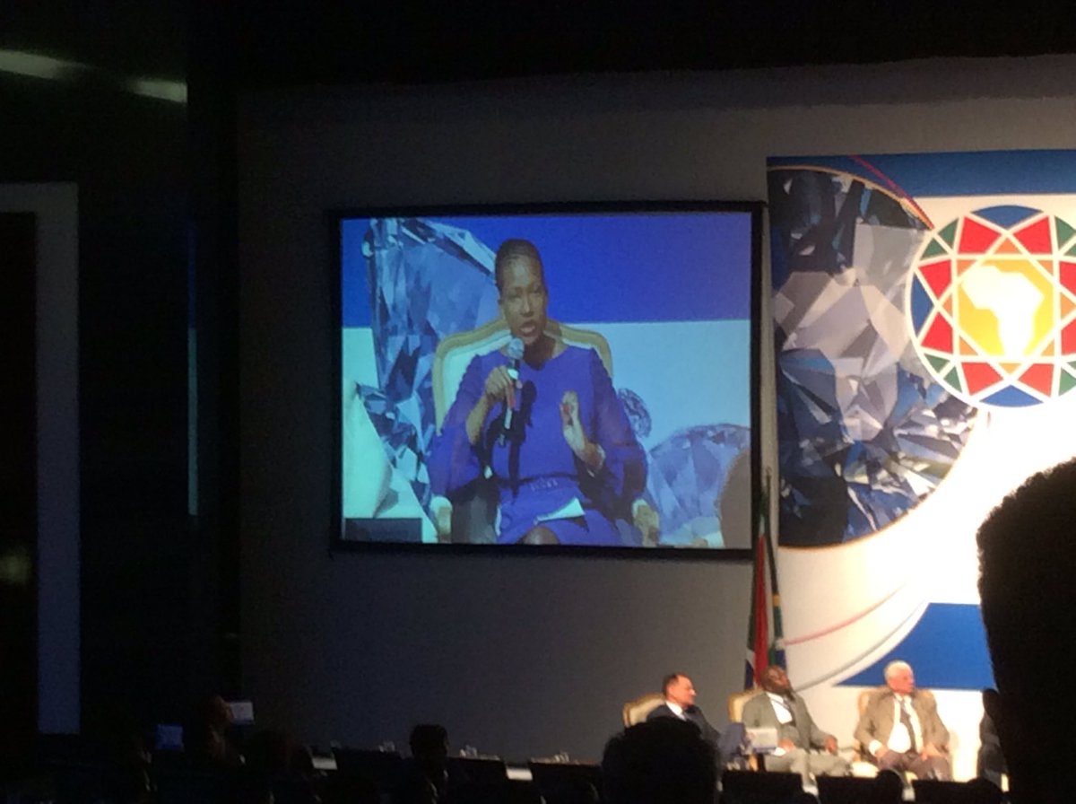 SAdiamondIndaba's tweet photo. Mpumelelo:we have to look forward we have a past in Diamonds, agrees that now about consumer as per  @MolefiLetsiki https://t.co/qGwmqu16wI