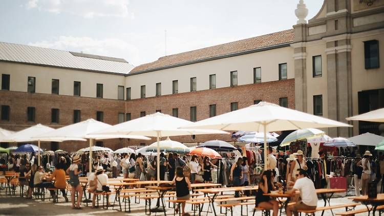 TimeOutMAD's tweet image. Este finde vuelve a @CondeDuqueMAD uno de los mercadillos vintage más chulos de Madrid y Barcelona @lostfoundmarkt ow.ly/bgve304yBIY