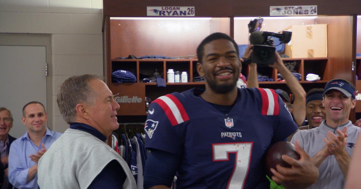 ICYMI: #Patriots locker room celebration after the Week 3 win: bit.ly/2dlZGrf