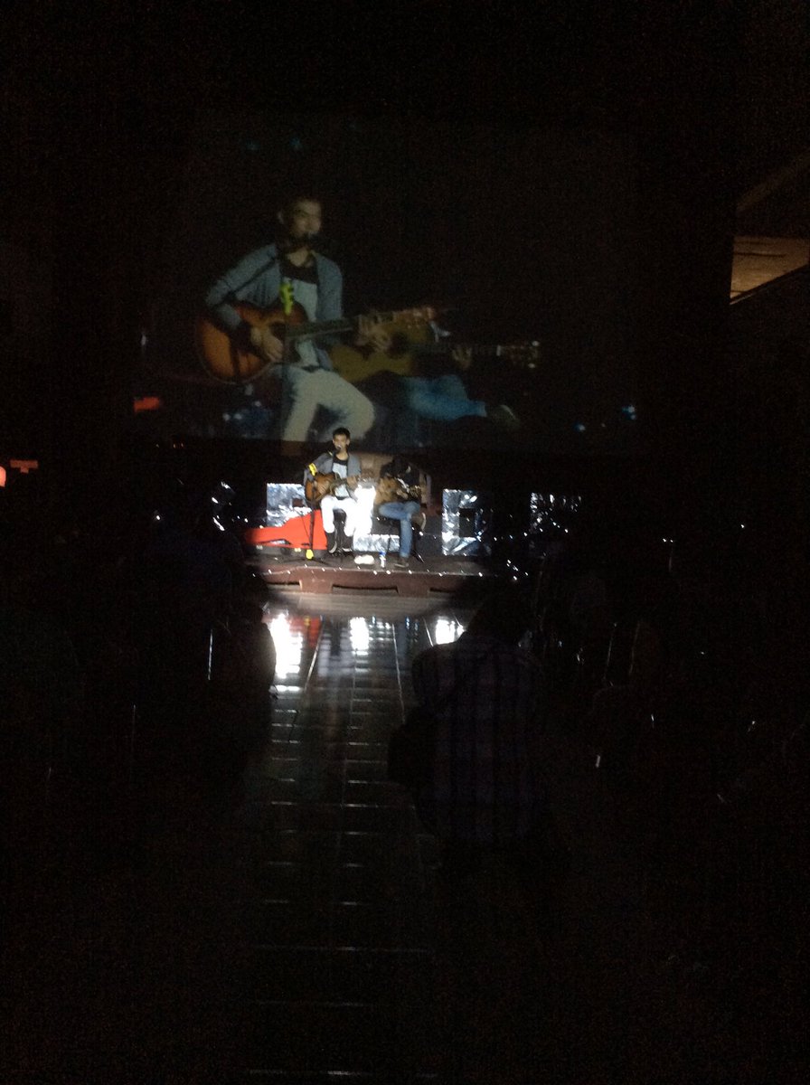 ExplosifTelU's tweet photo. Acoustic performance from Febrian Ikhsan https://t.co/36UBLmTxbo