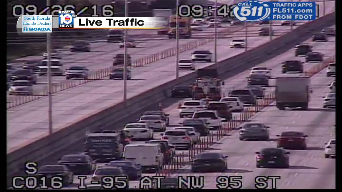 Broken Down Car on I-95 SB Express at Nw 95th St #traffic #miami https://t.co/jVfaBeQOc9