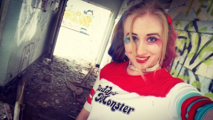 In LOVE with todays shoot! It included disused buildings and smoke bombs! Such a rebel lol #HarleyQuinn<a href="/tag/cosplay"class="tags"><span>#cosplay</span></a><a href="/tag/harleyquinn"class="tags"><span>#harleyquinn</span></a>