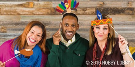 HobbyLobby's tweet image. Want to gather your faves for a Turkey Day photo op? Use our free templates to make some grin-worthy props. bit.ly/2cYVRgi. #DIY