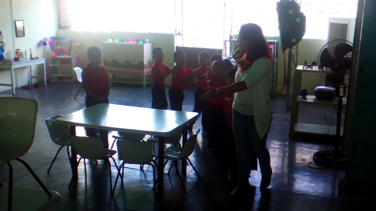 CEINGuatireZ's tweet photo. #10MillonesPaClases #RegresoAClases  nuestros niños y niñas felices... @mescolarzamora @brenwil16 @MPPEDUCACION @CLIFVES_Zamora https://t.co/0yg0H5GQ8s