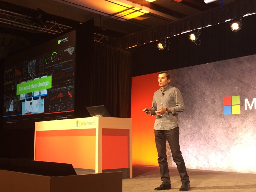 rimmanehme's tweet photo. Davide from @eSmart_Systems talking about #ConnectedDrones using #DeepLearning Thank you for such an amazing talk! https://t.co/VbRH8f2WUv