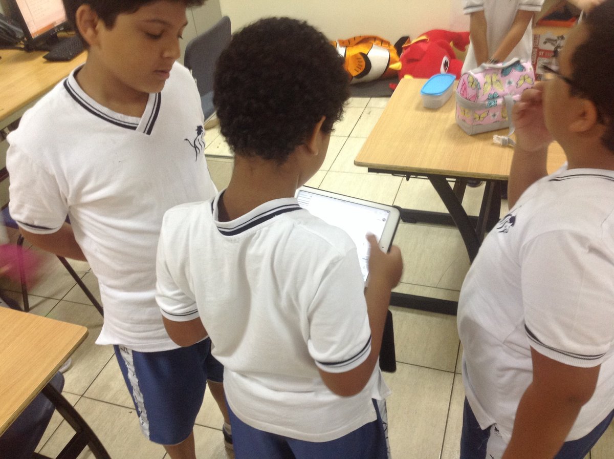 makingoodhumans's tweet photo. An inquiry into homework - @MsTarynGR4 submitting our plans for finding out perspectives and receiving feedback via email #aisq8 #pypchat https://t.co/bn2cuWD98t