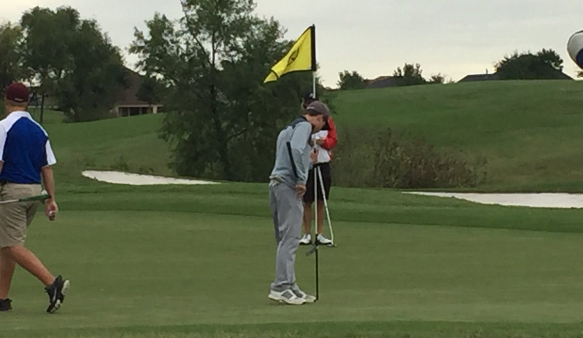 prosperhsgolf's tweet photo. That is one Fein par save!  Jake Fein putts from the fringe and sinks it. https://t.co/jj9zonUdI6