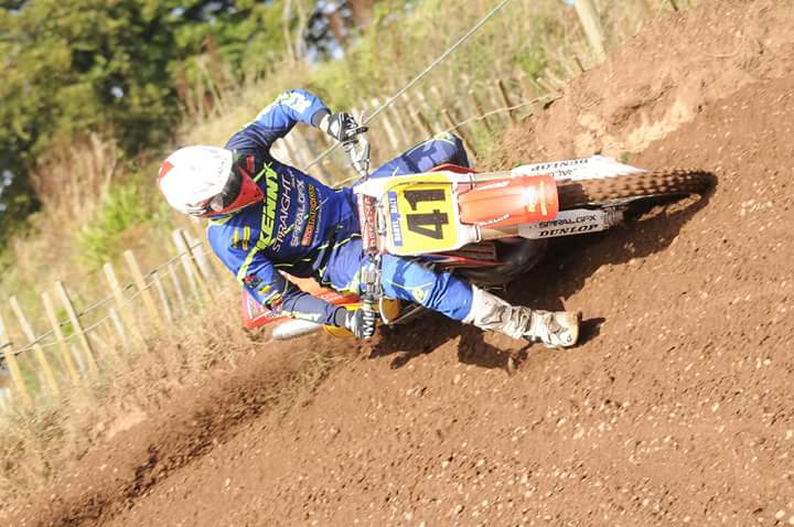 Daryl Hall tweet media