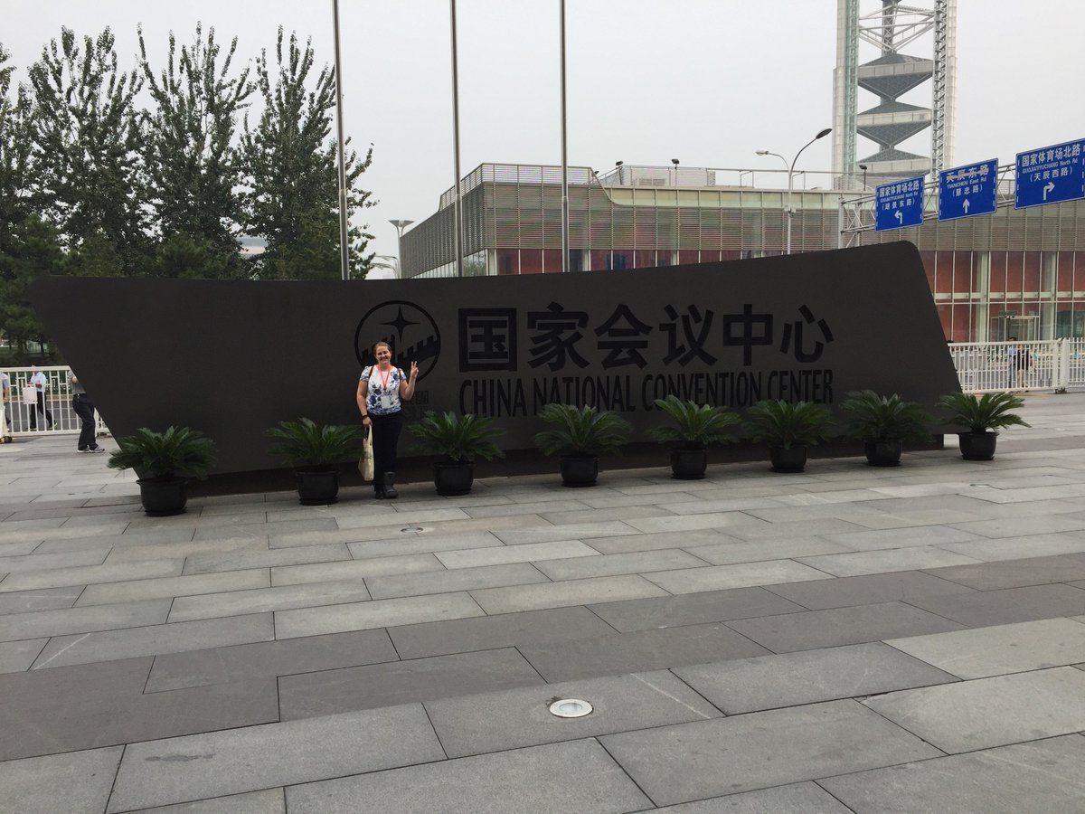 JPhysiol's tweet photo. JP are in China for the International Conference of Physiological Sciences! With @SallyHowells @NicolasBT & @jphysiol_eic #ICPS2016 #CAPS https://t.co/APUSCWqiZg