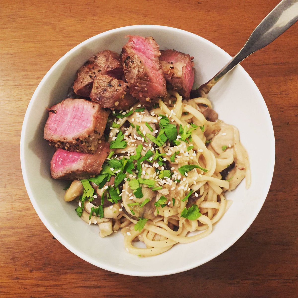 LocalFoodieRD's tweet photo. ''Tis the season for foraging puffball mushrooms and making hot noodle bowls! #noodles #wildmushrooms https://t.co/4hISu1hrxR