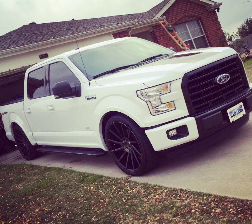 crownsuspension's tweet photo. Roger Moreno's F150 with our 2/4 drop with 24" Dubb Chedda's. Beautiful truck Roger thanks for sharing. #crownsuspension #cs #lowered https://t.co/7IZJyo9ky6