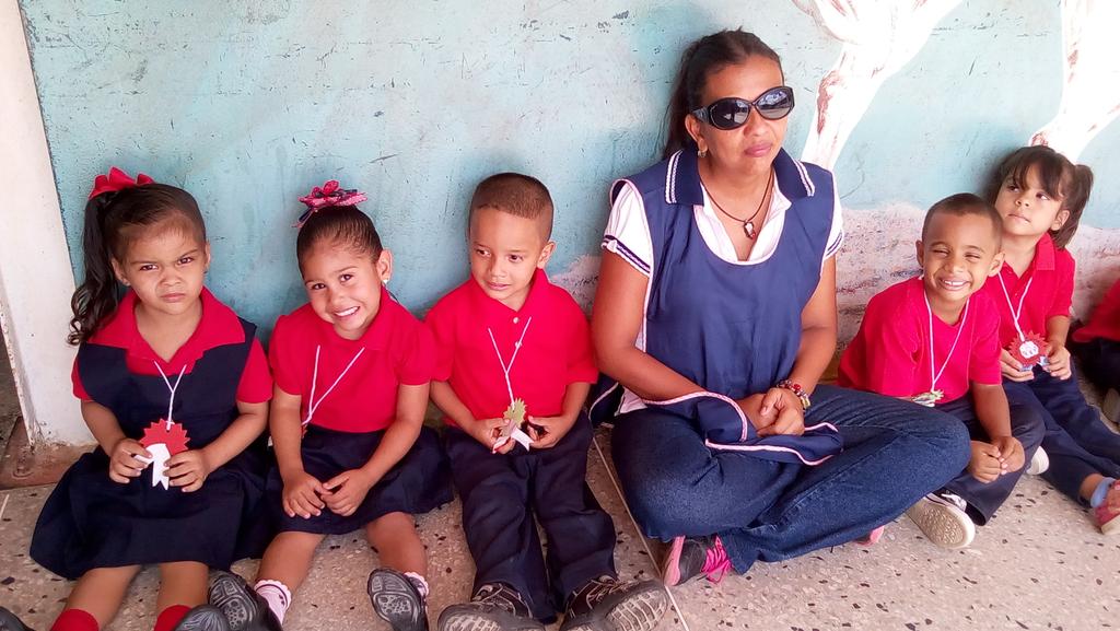 laurita_romero's tweet photo. #EnpazYAlegria abrimos las puertas de los #CBIT para inicio del año escolar 2016-2017 https://t.co/RzGJayFwgI
