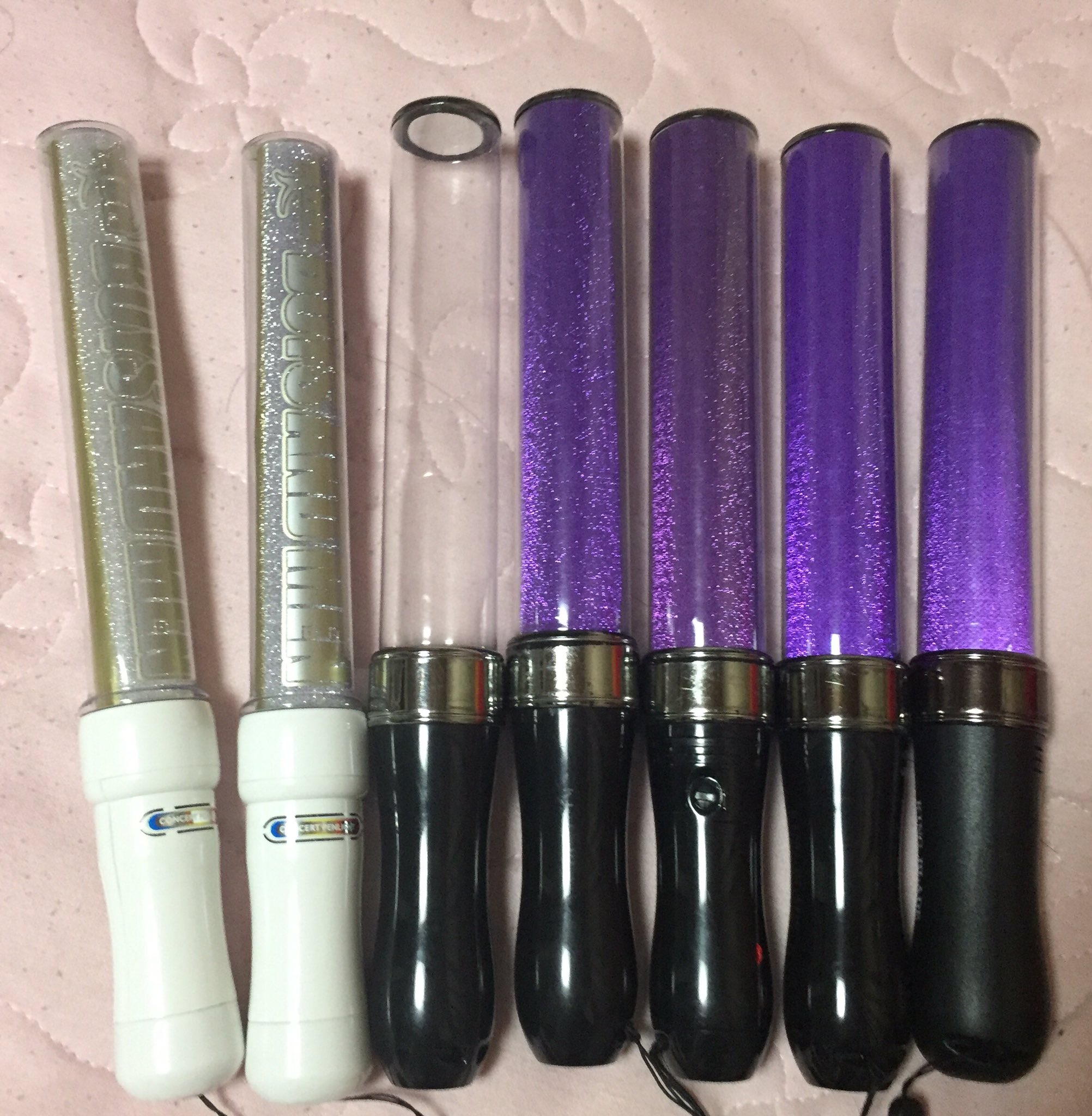 さ や っ ぴ 固定ツイ ペンライト売ります ボイメン旧公式 2 1本 2500円 キンブレ紫 4 1本 1500円 キンブレオレンジ シートなし 1本 1000円 ボイメン ボイメン研究生 キンブレ 取引 T Co Agwlqwvkns Twitter