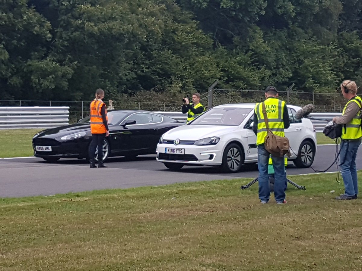 PFPR_Comms's tweet image. Here's a pair you probably didn't expect to see on track together! We're out filming at @Brands_Hatch with @GoUltraLow and @QuentinWillson.