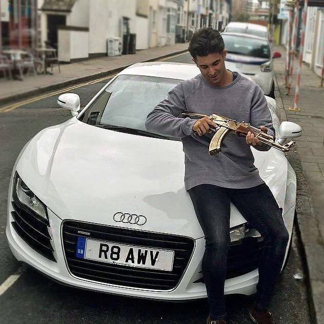 jamie_93_'s tweet photo. Yesterday #R8 #AK 😂 https://t.co/Fz24KKh38Q
