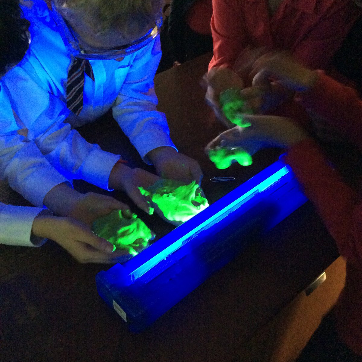 Fantastic turn out of Year 7's today at Science Club! Super stretchy samples of green UV slime made! <a href="/GillOlsen/">Gill Olsen</a> <a href="/ScienceCHS/">ScienceCHS</a>