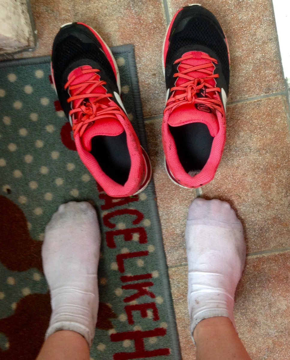 MyBounceBack's tweet photo. Nothing like a good afternoon #run in the #rain, although the shoes will have to stay by the door #SoakingWet #getyourbounceback https://t.co/H9PlVcI8lT