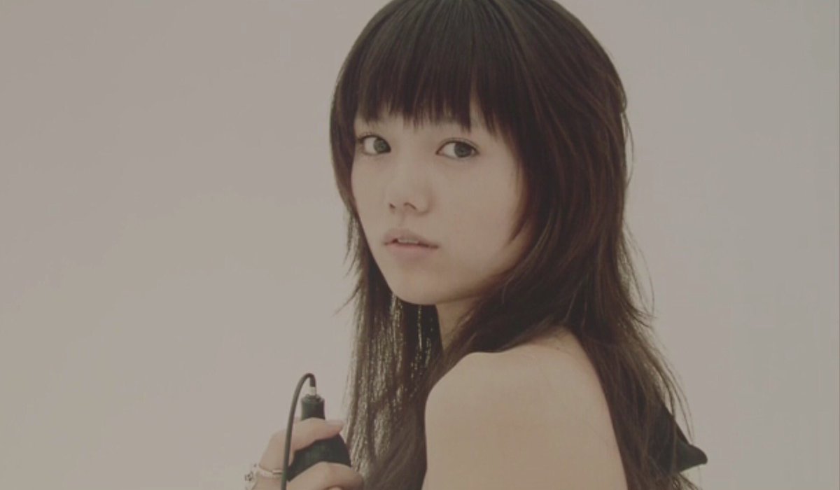 ট ইট র きよきよ 大人になった静流ちゃんが かわゆくて美しくて スクリーンに映し出された瞬間 涙が溢れたのを思い出してまた涙 久しぶりに観れて ウレシかった O ﾟ ﾟ O ただ 君を愛してる 宮崎あおいちゃんの作品で 一番すき