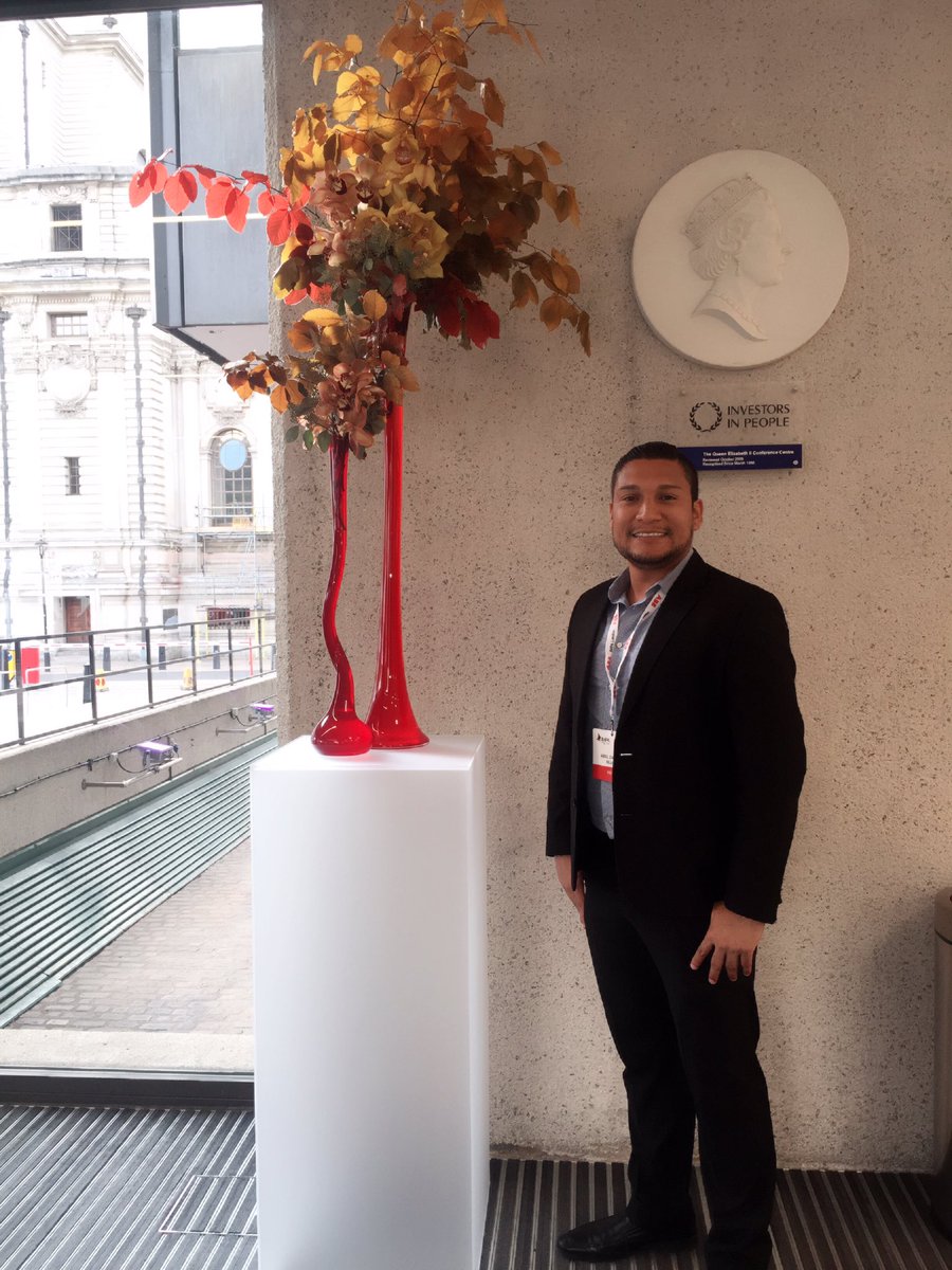AbelZamorano28's tweet photo. Un placer representar otro año más a #BlueSeaShipServices @bssspanama en #Impa2016 #London #maritime #ShipChandler #Services @canaldepanama https://t.co/EO3NUrHKMi