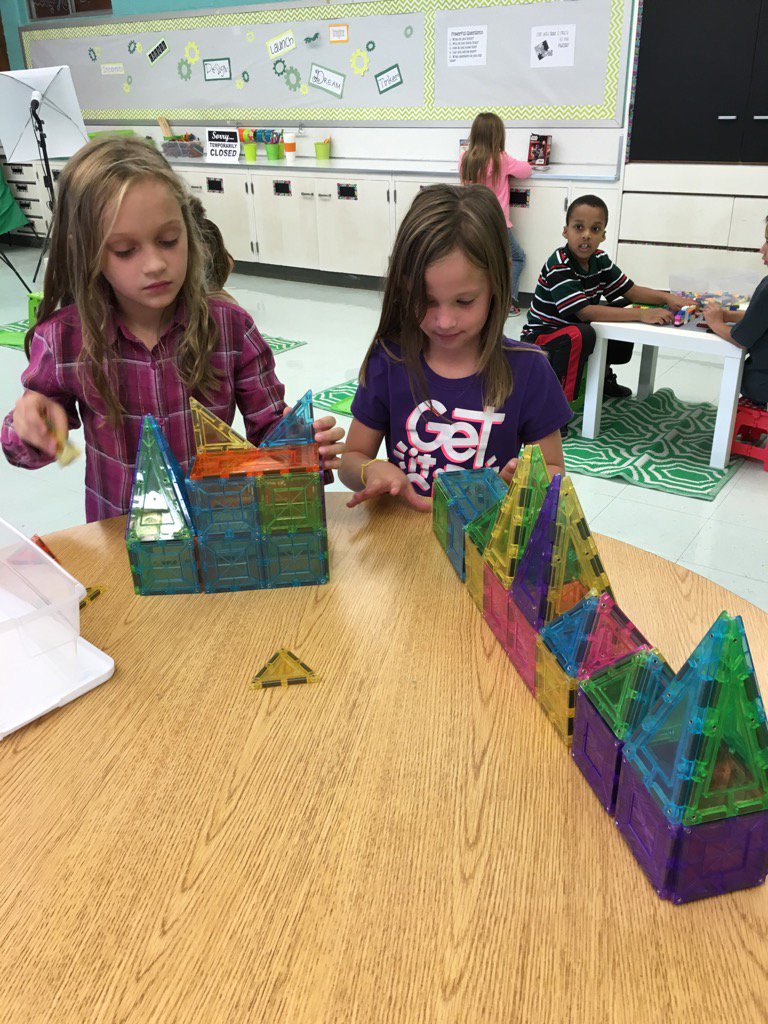 mrstalleyd5's tweet photo. Architects maybe???
@mrstalleyd5 #chdreambuilders https://t.co/OlwJQlhYWW
