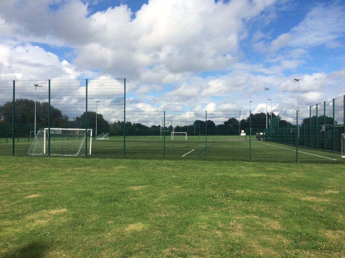 corefootacademy's tweet image. We will be opening an Academy in Farnborough for gifted young players between the ages of 6-11. Here is our venue ⚽️😊