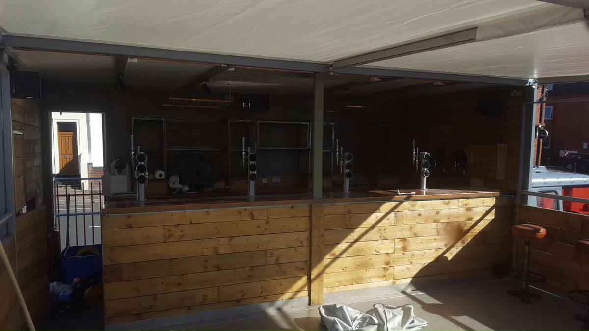 pubsonwheels's tweet photo. Behind the scenes of Gloucester this weekend 🍻 https://t.co/oXjLlT3AXU