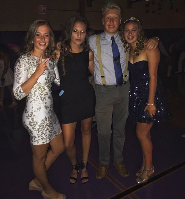 CooperUliano's tweet photo. Is it just me or does Delaney look the same in all these pics @Claraaa_143 @Delaneygonas @swimmer_chick11 https://t.co/KlKhH2lMFZ