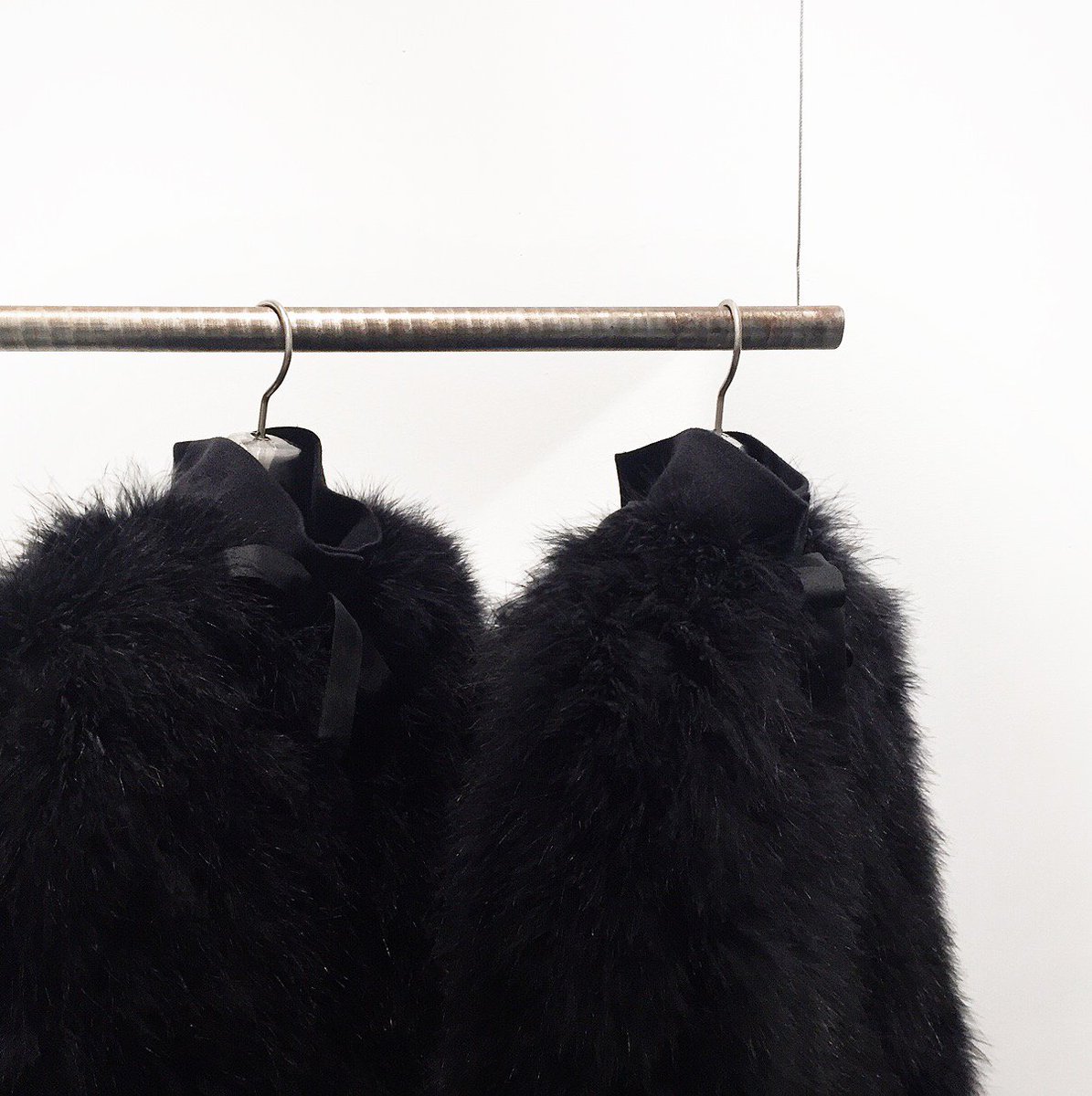 MorganeLeFay_NY's tweet photo. our sweet marabou coats have arrived! #newarrivals #fw16 #crueltyfree #madeinnyc #fallcoats #morganelefay https://t.co/bcMXVoQcPW