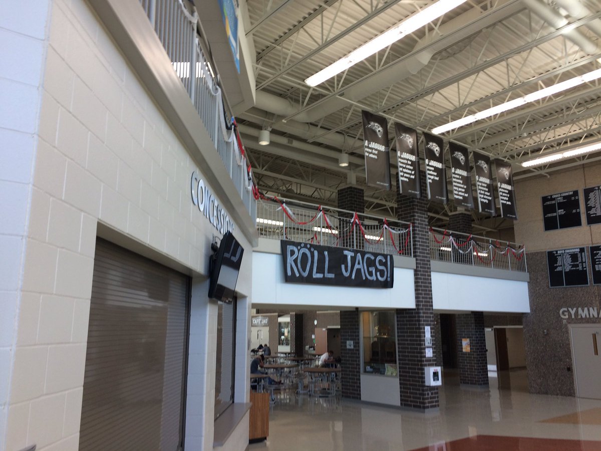 MSSUKCAdmission's tweet photo. Great visit to Centennial! @ankeny_jaguars #mssu https://t.co/C4rxdUxBbO