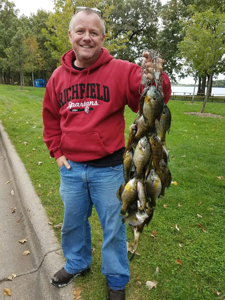 hhfleur's tweet photo. My honey bring home the bacon...um, ok fish! #dinnerishere https://t.co/869i5QyfON