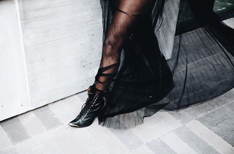 shopAKIRA's tweet image. This maxi skirt is everythingggg. And only $24.90! #fallneeds shop now: shopakira.com/clothing/botto…