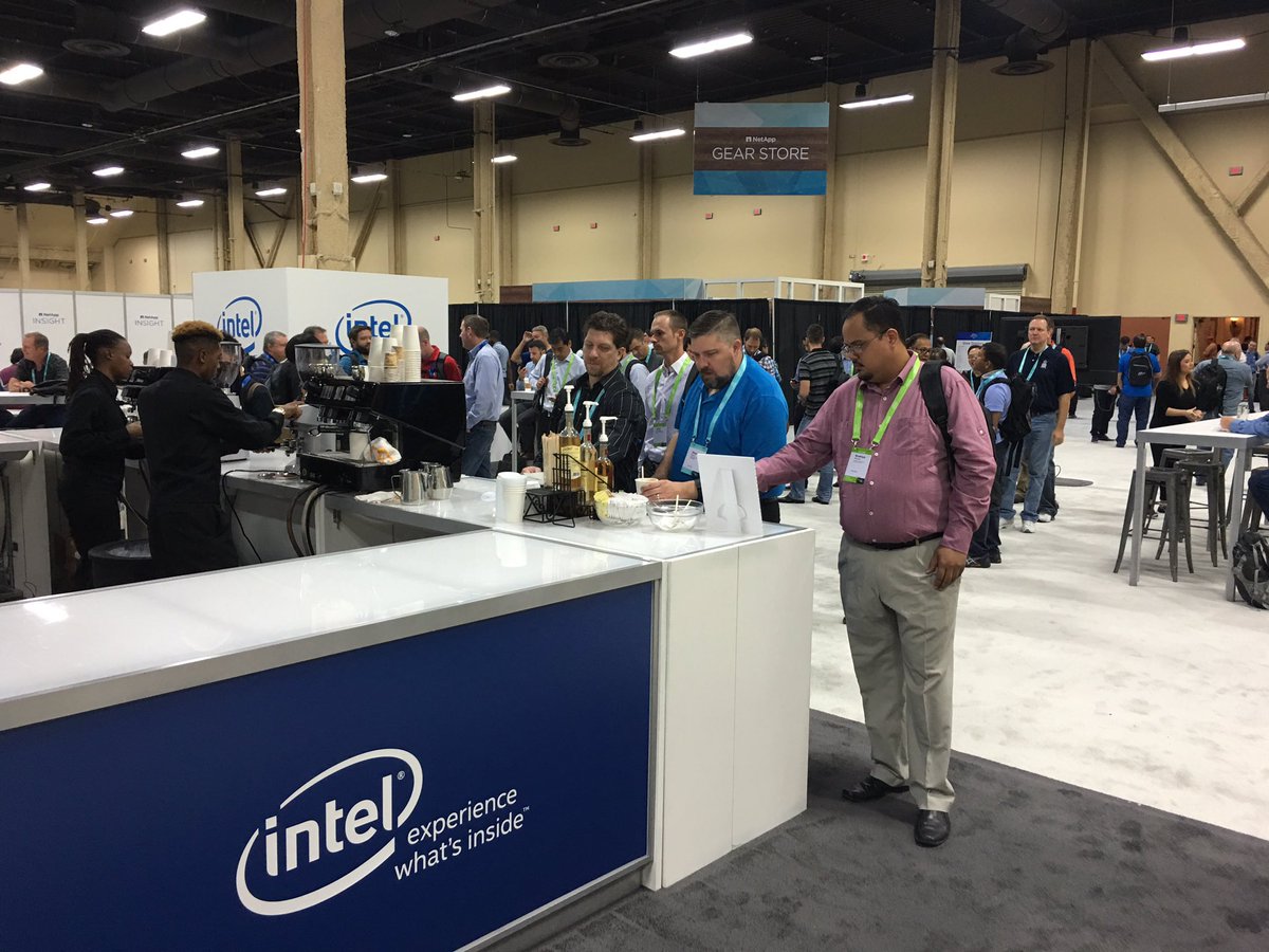 MadelineG331's tweet photo. #InsightCentral Bayside B is open! Come grab a cup of espresso at the @Intel Recharge Lounge #NetAppInsight https://t.co/StryDujr1J