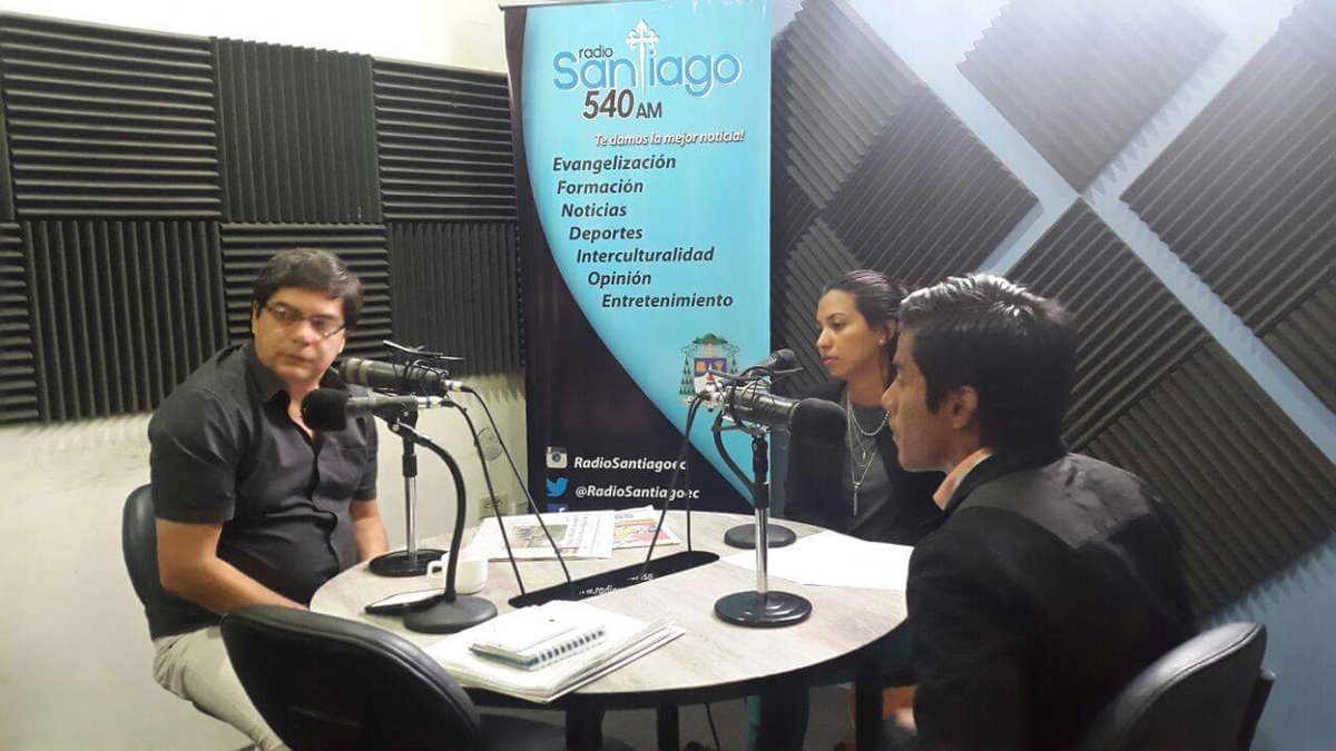 EcoCircularEs's tweet photo. Andrea Pino dio detalles sobre el proyecto Economía Circular y destacó la regeneración de @BPProsperina  en @RadioSantiagoec https://t.co/cxZcvKiZ8Q