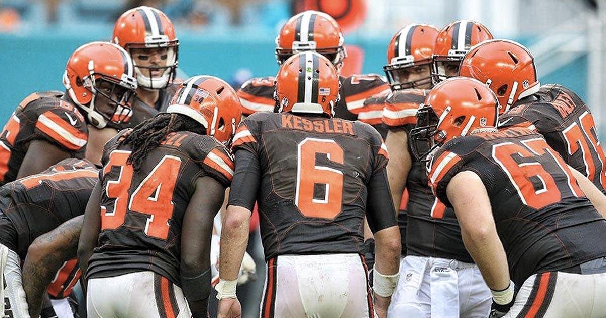 Males_Thoughts's tweet photo. Better Browns? 

RT - Hash
FAV - Cleveland https://t.co/yxjZNlxvpg