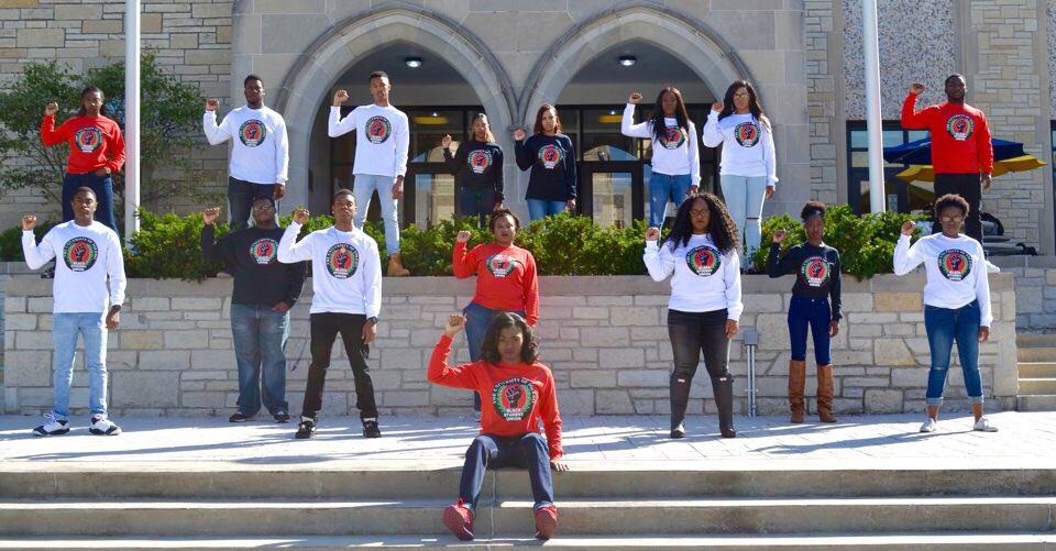 UToledoBSU's tweet image. Executive board pics.....
#WeAreBSU ! We believe in change ! 💯