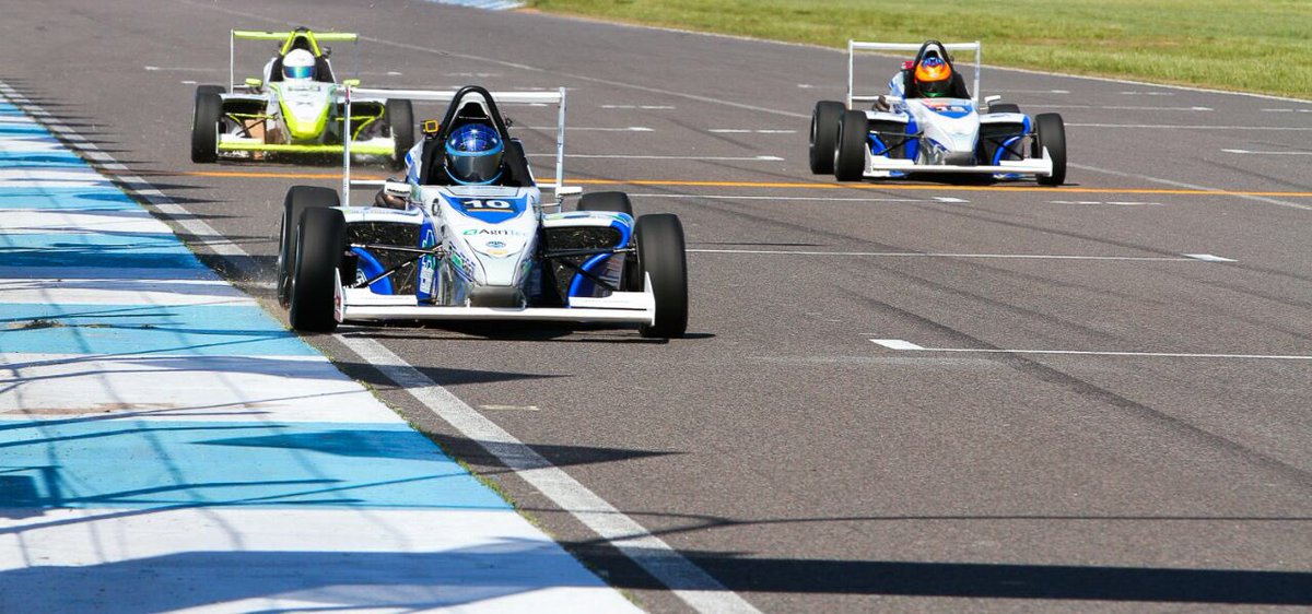 La #FormulaRenault 2.0 disputó su fecha 8 en La Pampa. Repasá las fotos y la info en renaultsport.com.ar 🏎
#RenaultSport #CorramosJuntos