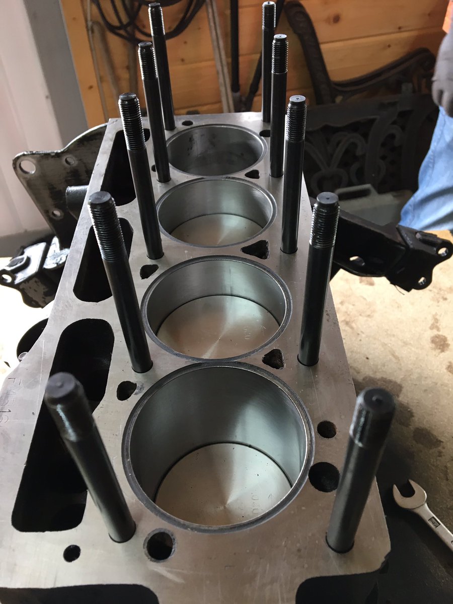 spitfiregarage's tweet image. Und nochmal 4. #Spitfire #newengine