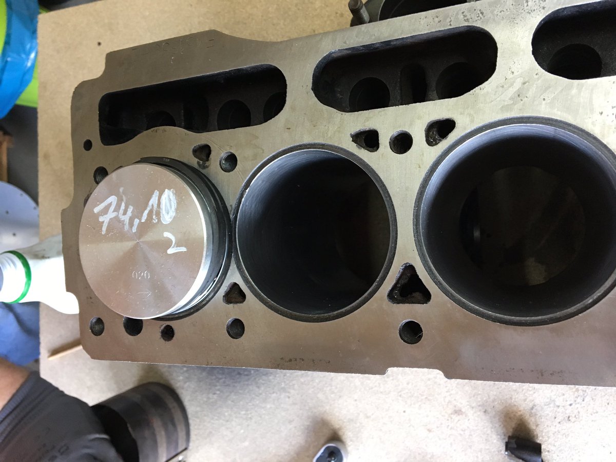 spitfiregarage's tweet image. Kleiner Auszug aus meiner heutigen Motormontage. #Spitfire #newengine