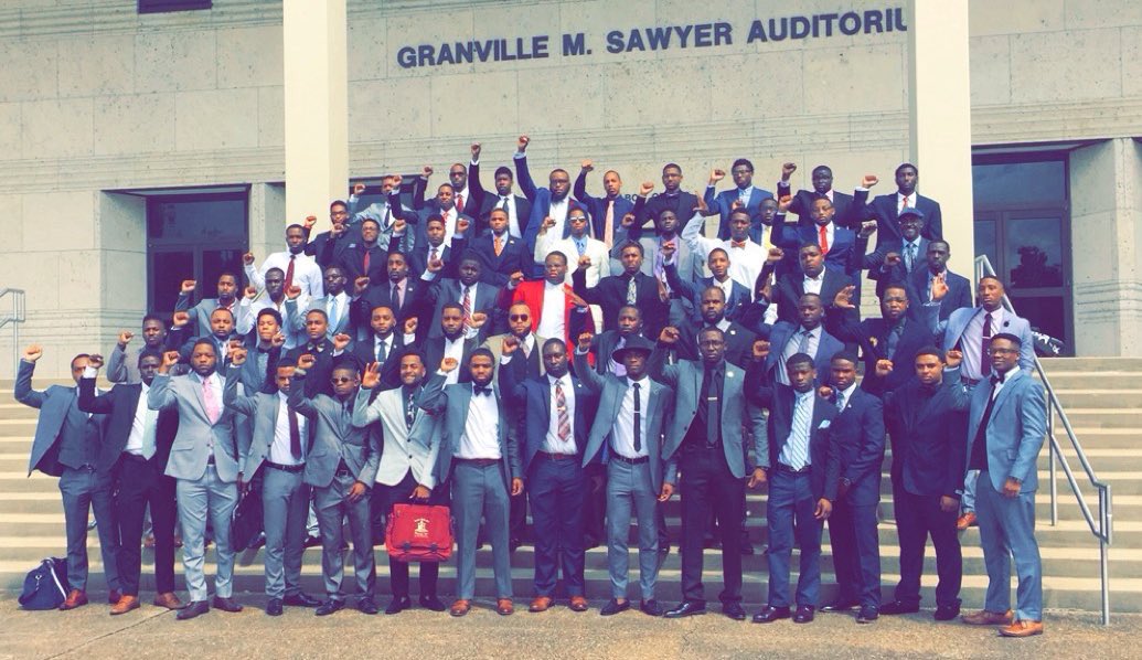 SpotlightHBCU's tweet photo. The men of Texas Southern are taking a stand! Great job #txsu #hbcumeninsuits #blacklivesmatter https://t.co/X2lv0CiILi