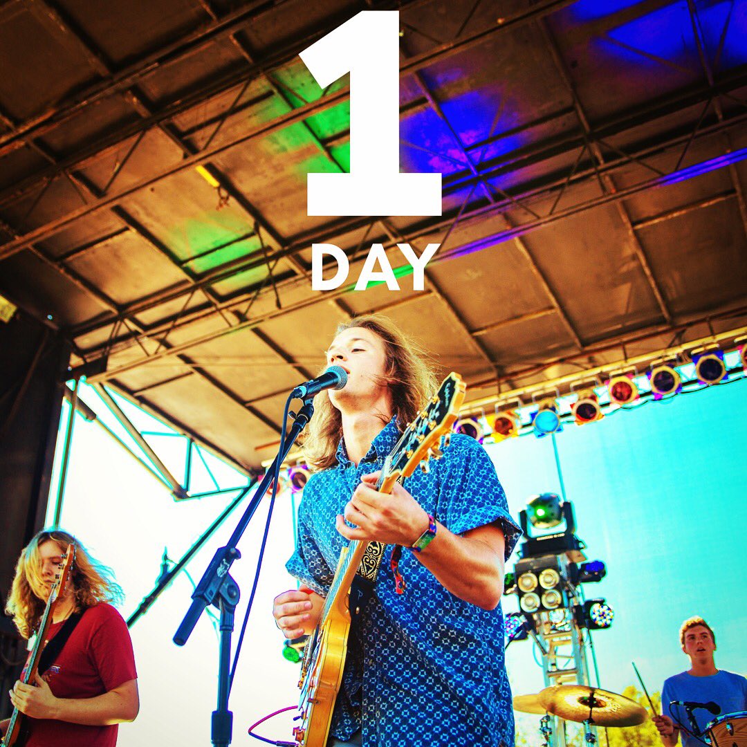 CaptivaMusic's tweet photo. 1 DAY | #CheckYourSystem https://t.co/CnIfWMWgB7