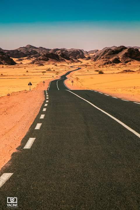 Gti505's tweet photo. #تحويسه_جزايريه:
الصحراء الجزائرية الكبرى 
وعذارة طبيعتها الخلابه https://t.co/QagbJBr7T1