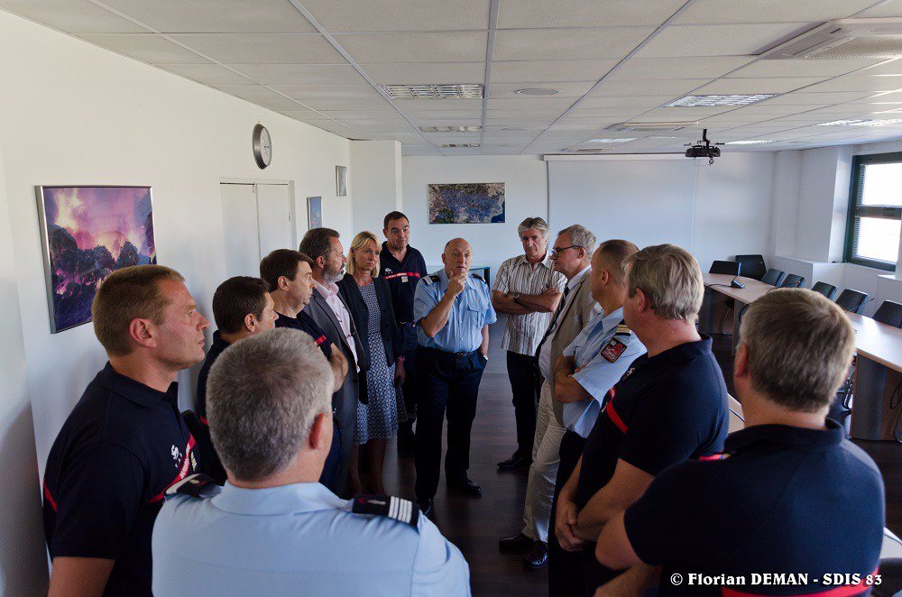 Sapeurs-Pompiers VAR tweet media