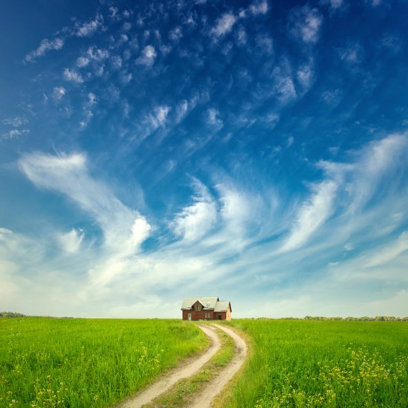 realtordotcom's tweet photo. Looking to flee city life? Here are 5 things to consider when buying rural property: https://t.co/0TcyKZV29M https://t.co/lLhXdXnGNc